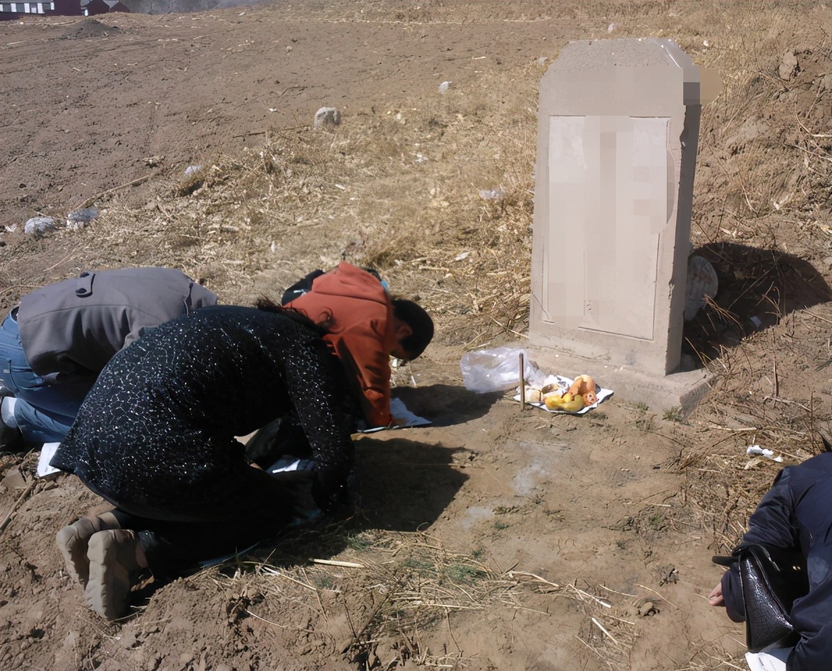 老祖宗留下上坟的五大禁忌,平时有空上坟祭祖有讲究吗