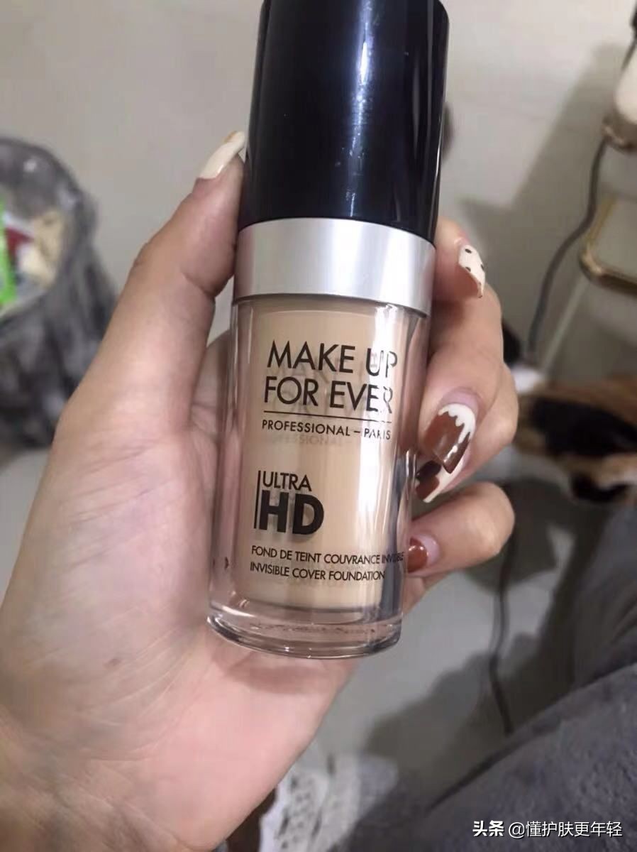 怎么涂粉底液正确的手法,持妆型粉底液搭配什么上妆更好