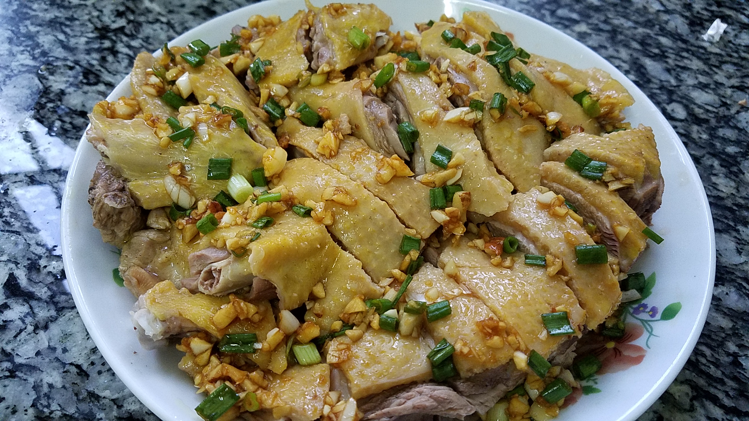 白切鸭的家常做法分享,广东白切鸭最正宗的教程