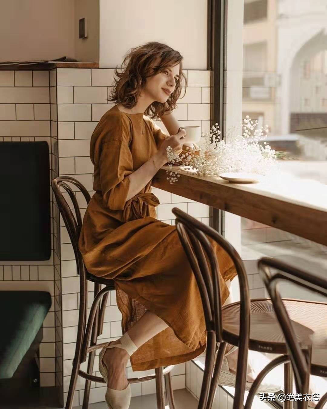 怎么样才能提升气质？“茶系风格”穿搭，优雅时髦太高级
