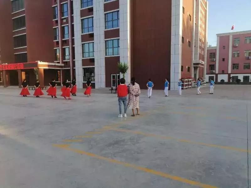 快来哈密五小运动吧，这里运动设施齐全环境优美