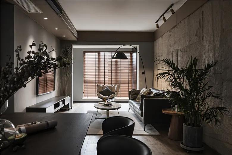 人物记|十年从默默无闻到深入人心唐均演绎互联网家装的群雄逐鹿