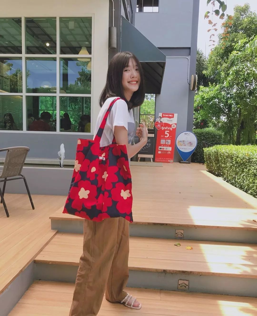 夏季穿亚麻的衣服好还是纯棉的好,夏天穿亚麻舒服还是棉舒服