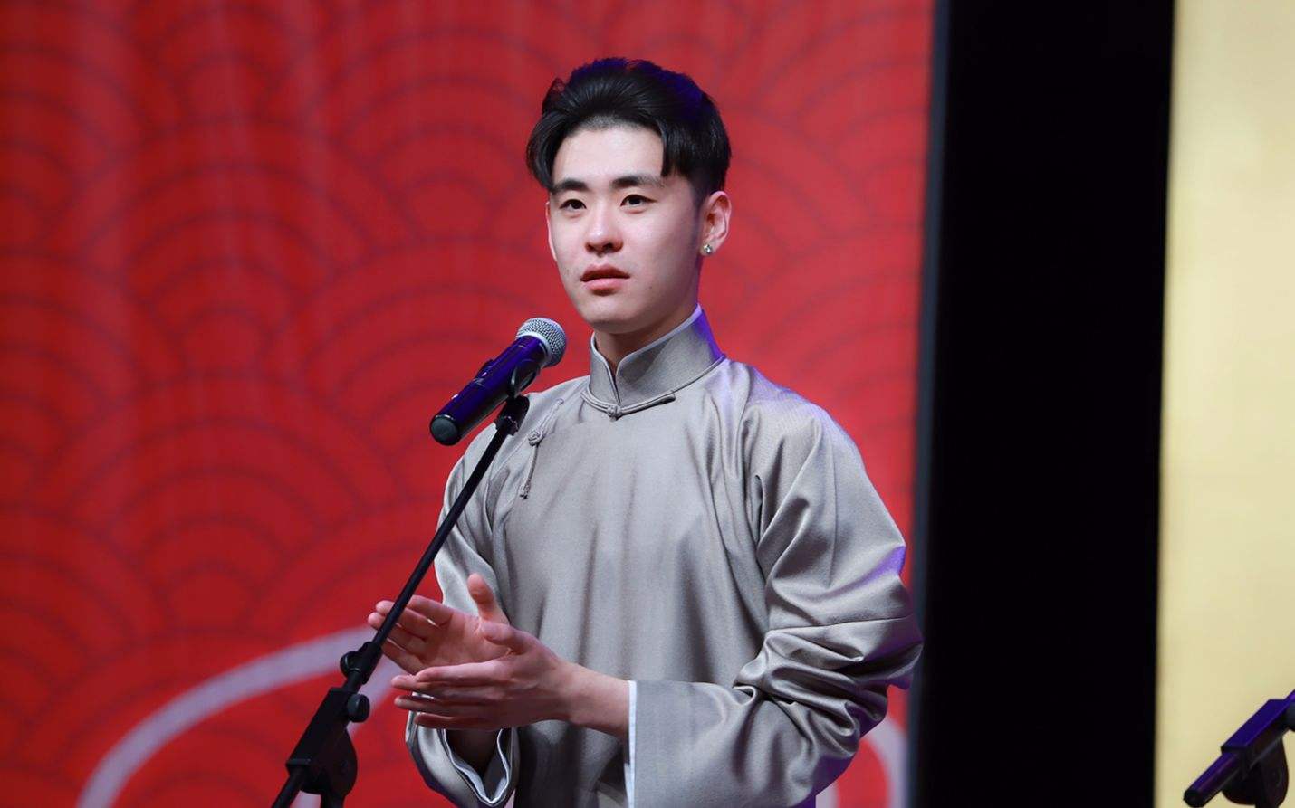 张予曦和张馨予对比照,张予曦张馨予身高对比