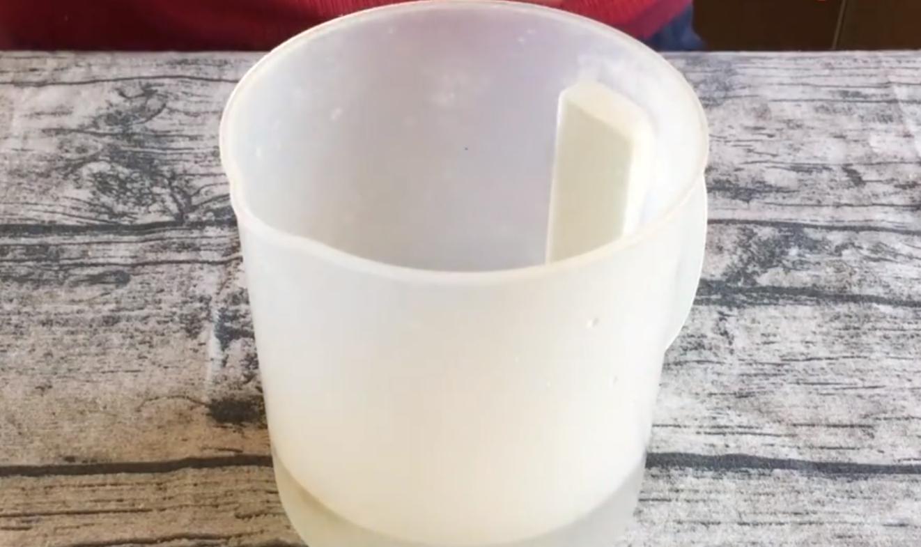 大厨教你一个简单的炸油条方法,油条师傅炸油条经验配方