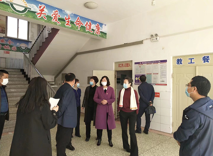 用爱托起明天的太阳—北票市桃园初级中学创建品牌学校纪实