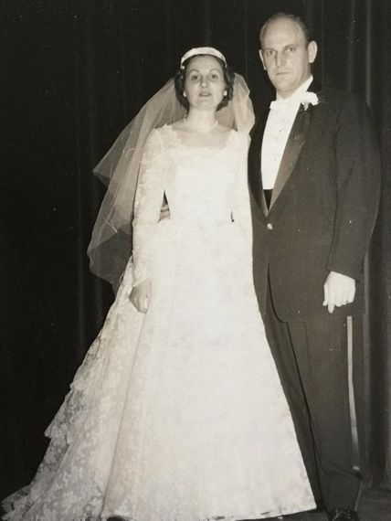 93岁奶奶恶搞27岁孙子，一夜爆红！1300万网友围观：奶奶太坑了