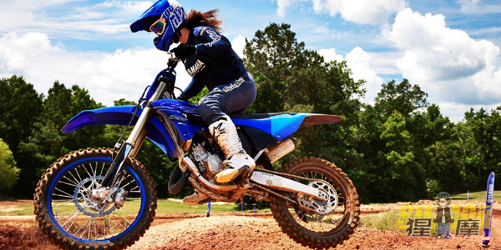 19款雅马哈yzfr125宣传片,雅马哈yz125老款改新