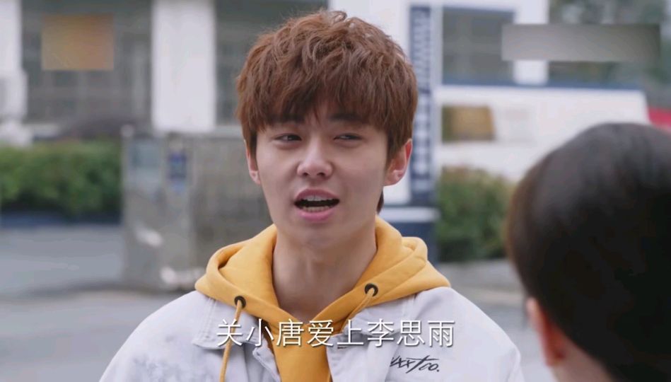 小10岁贪玩爱打游戏的小奶狗追老板姐姐,表白细节到位,挺有心