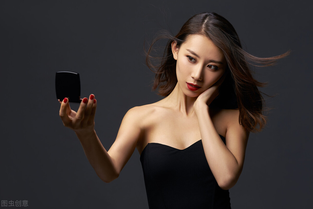 自恋是种病，得治！我闺蜜就是自恋“重度患者”，已经病入膏肓啦