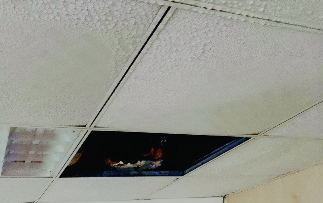 天花板不明原因漏水如何找原因,天花板漏水无法找到原因怎么办