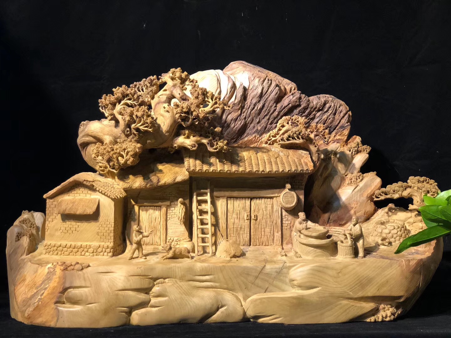 现在木雕值不值得买,买木雕注意啥