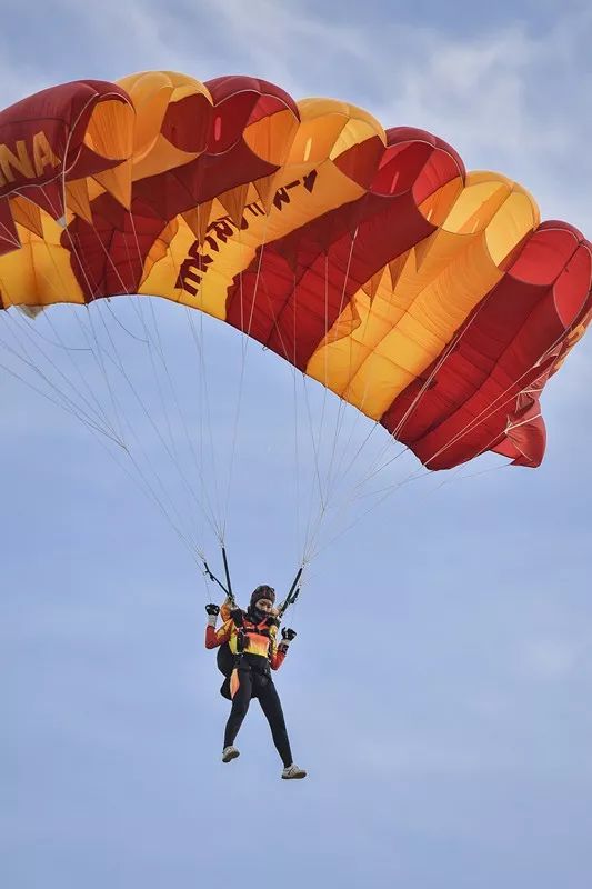 看完足球赛发朋友圈,看中国队比赛发朋友圈
