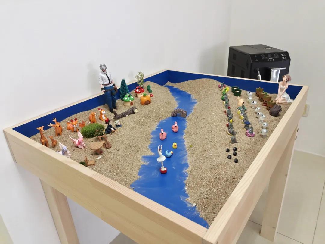 沙盘分析和治疗:唱独角戏的英雄