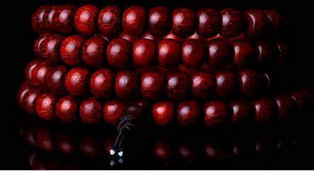 小叶紫檀玩出玻璃底之后会裂吗,怎么把小叶紫檀玩的发黑