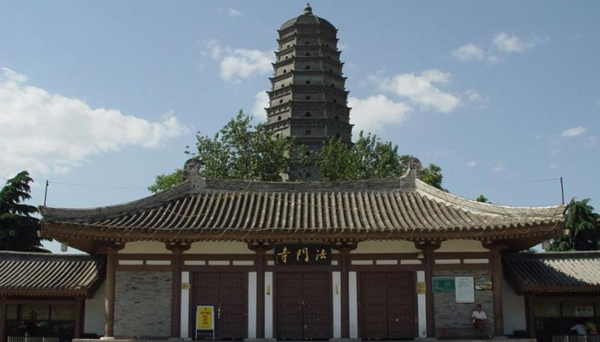 连皇帝都得跪着进去的法门寺地宫，到底隐藏了多少秘密？