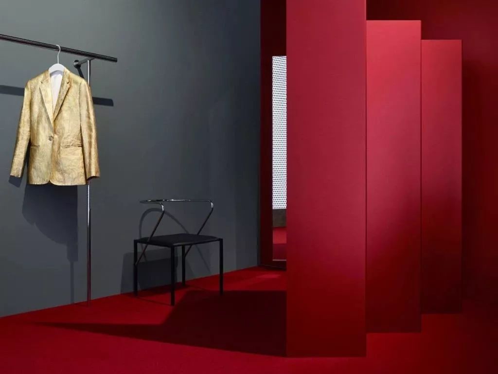 全球仅50多家店、年销售2亿欧元的Acne，门头竟然无LOGO？