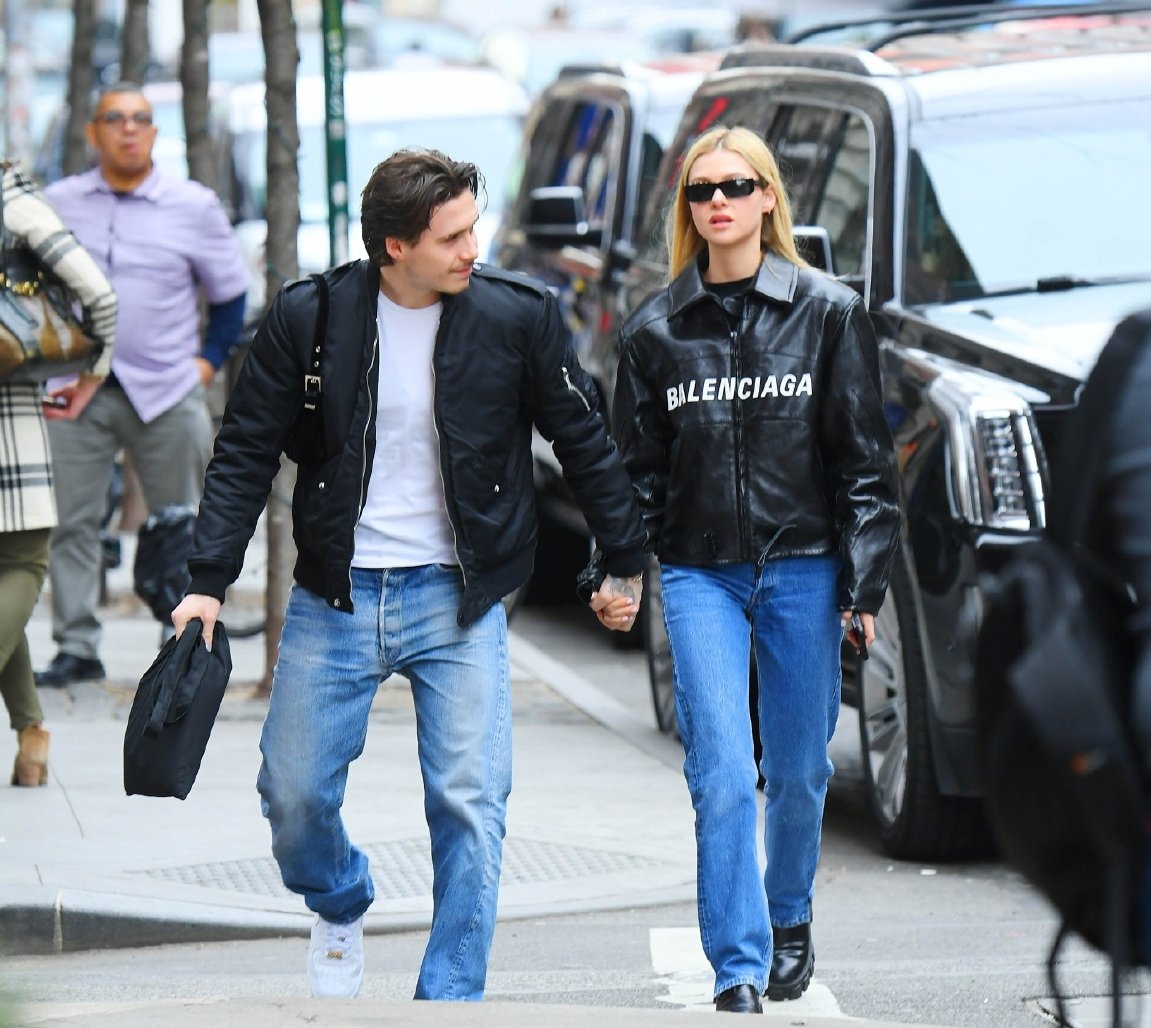 贝克汉姆维多利亚亲家,贝克汉姆一家为维多利亚打call