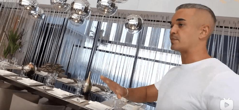 迪拜小哥豪宅,迪拜土豪哥卖劳斯莱斯