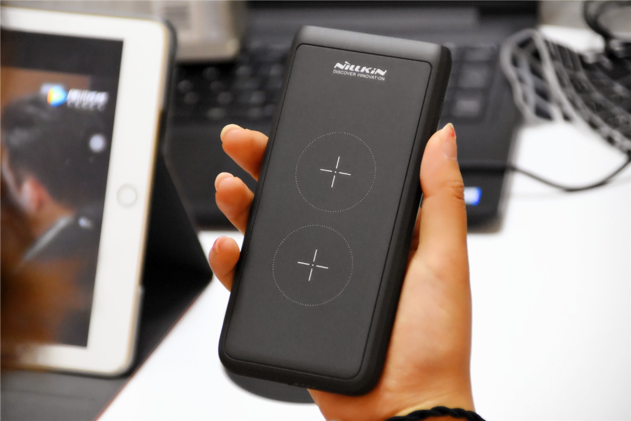 推荐一款2万毫安的无线充电宝,无线充电宝耐尔金