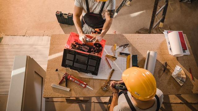 建筑资质改革要重新申请吗,装修资质跟房建资质会合并吗