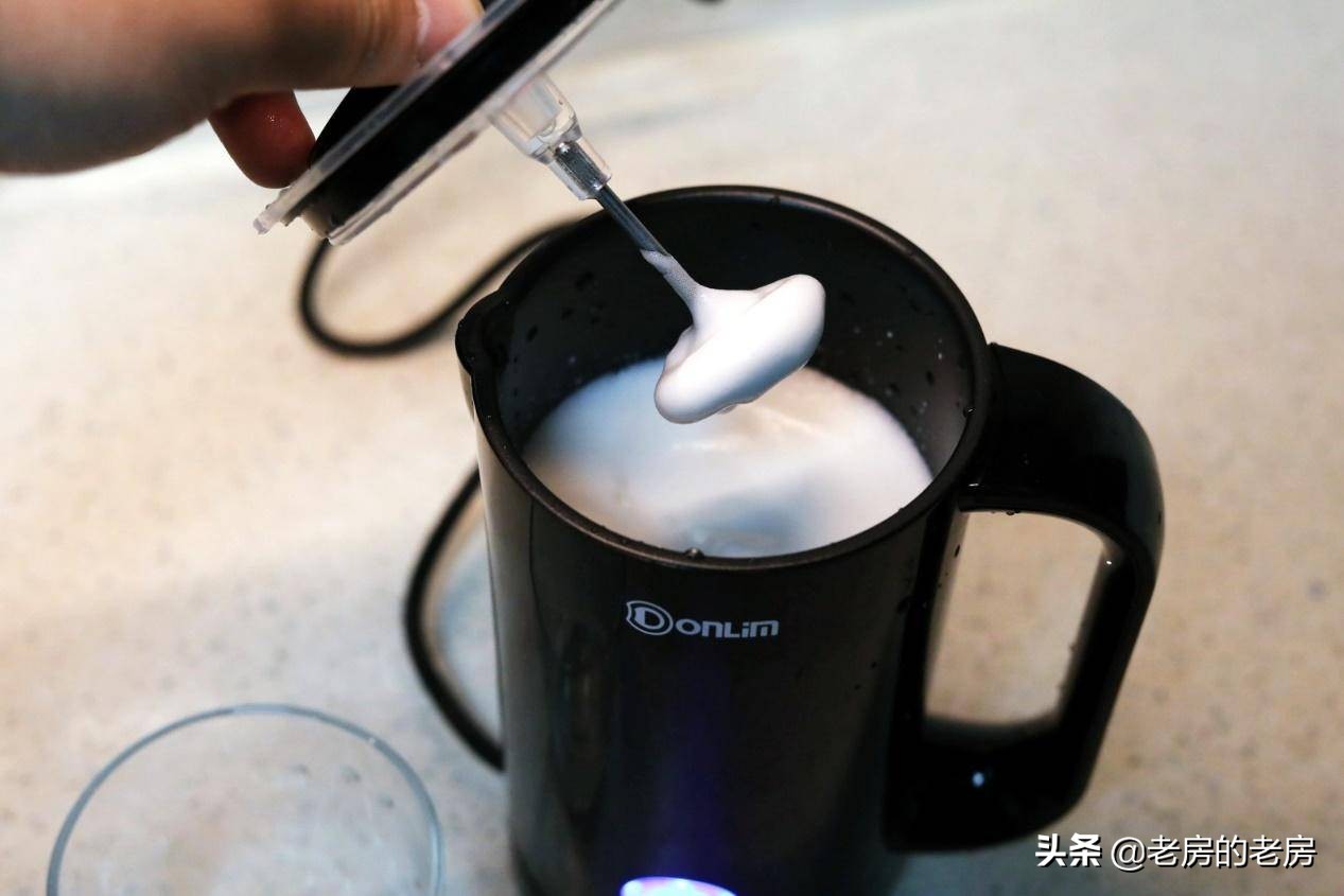 在家喝卡布奇诺,你需要一台什么样的咖啡奶泡机?