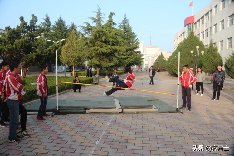 杩愬姩鍋ュ効鏄捐韩鎵嬫椂浠i獎瀛愮珵椋庢祦,杩愬姩鍋ュ効璧涘嚭椋庨噰璧涘嚭鎷兼悘