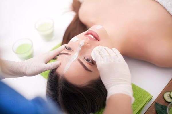 不用护肤品的人皮肤很好,不用护肤品对皮肤好吗