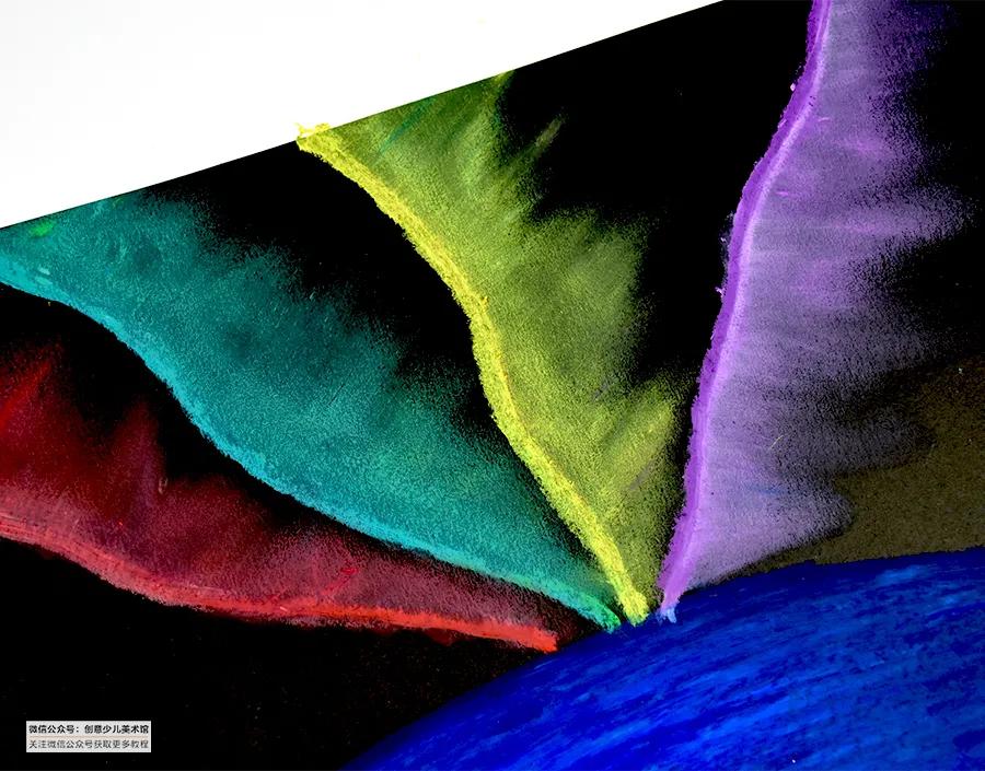 儿童画教程|综合创意技法学习《绚丽极光下的麋鹿》