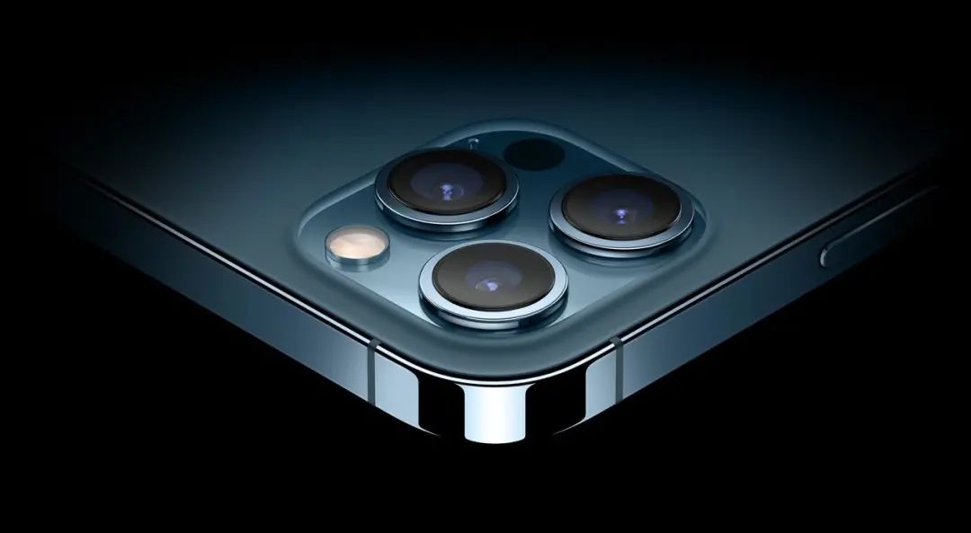 苹果用了6年,iPhone还是1200万像素,库克太守旧?