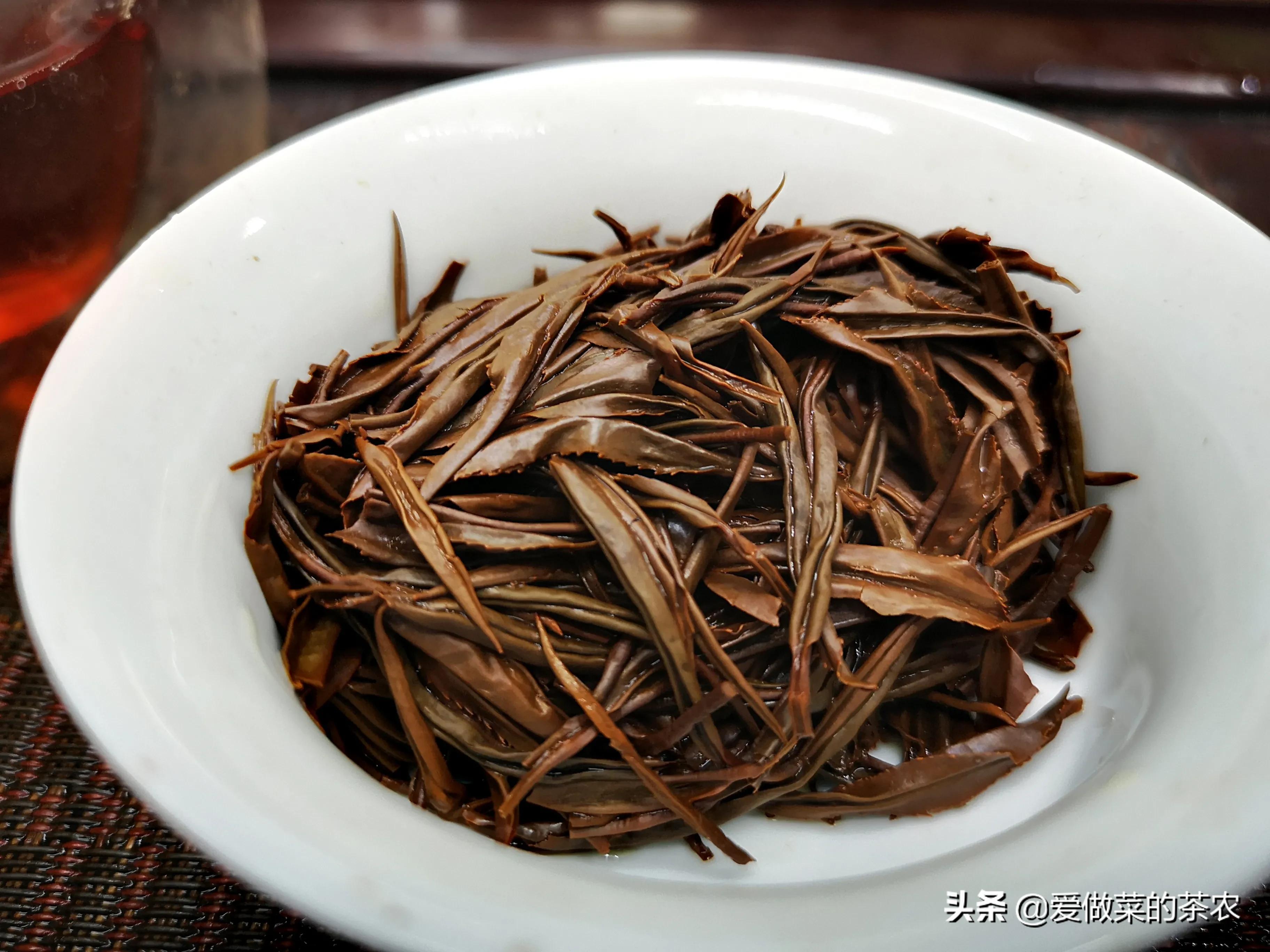 喝茶时喝到茶叶不同的反应,喝茶看叶底看的是什么