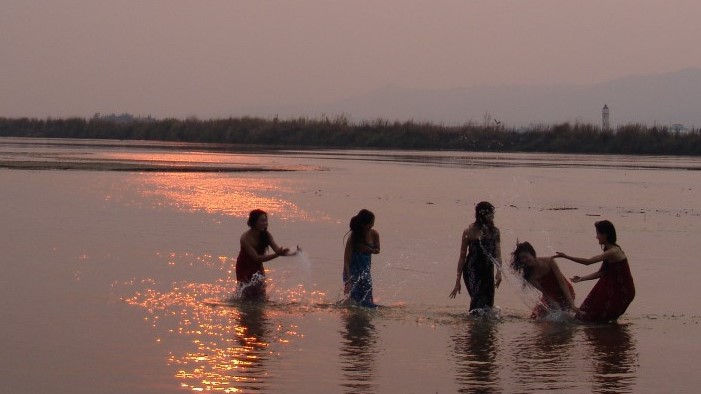 春节自驾游瑞丽路线攻略,瑞丽市春节游