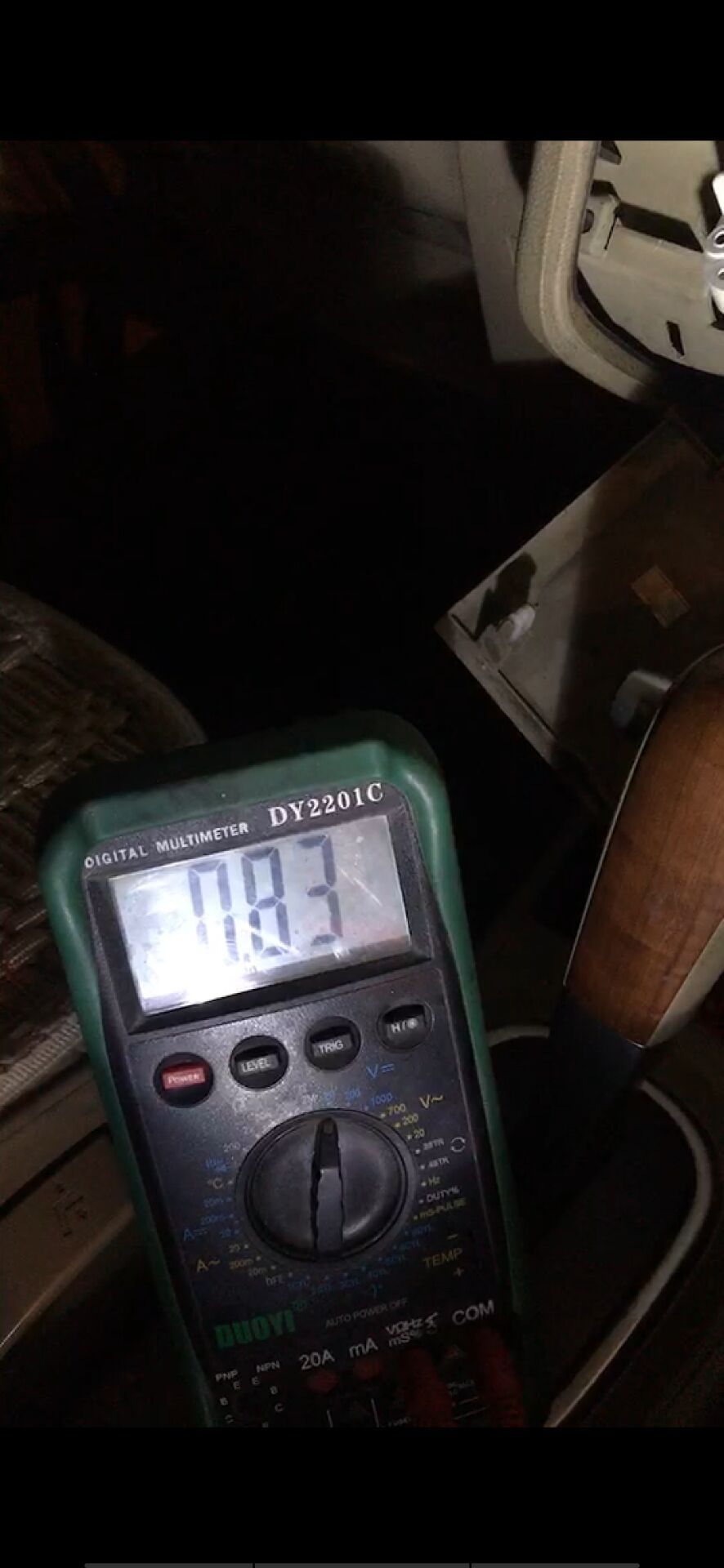 日产汽车颐达空调不冷是什么原因,日产颐达空调不出风怎么办的视频