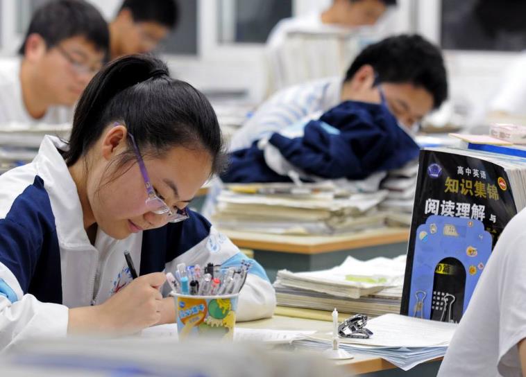 @高中生家长,与孩子产生分歧,聪明的家长这样做