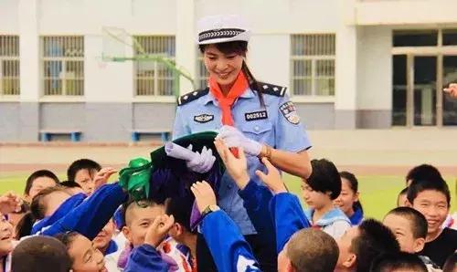 不娇气的女生让人喜欢,不娇气坚强勇敢的女生