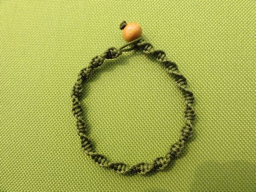 五根绳如辫子似的手链编织方法,新年版手链用两根绳子编