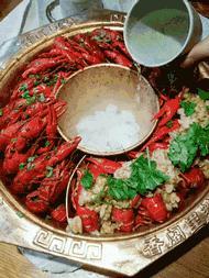 大连这家店的老板将千里之外的家乡菜带到大连,每一口都是江苏味