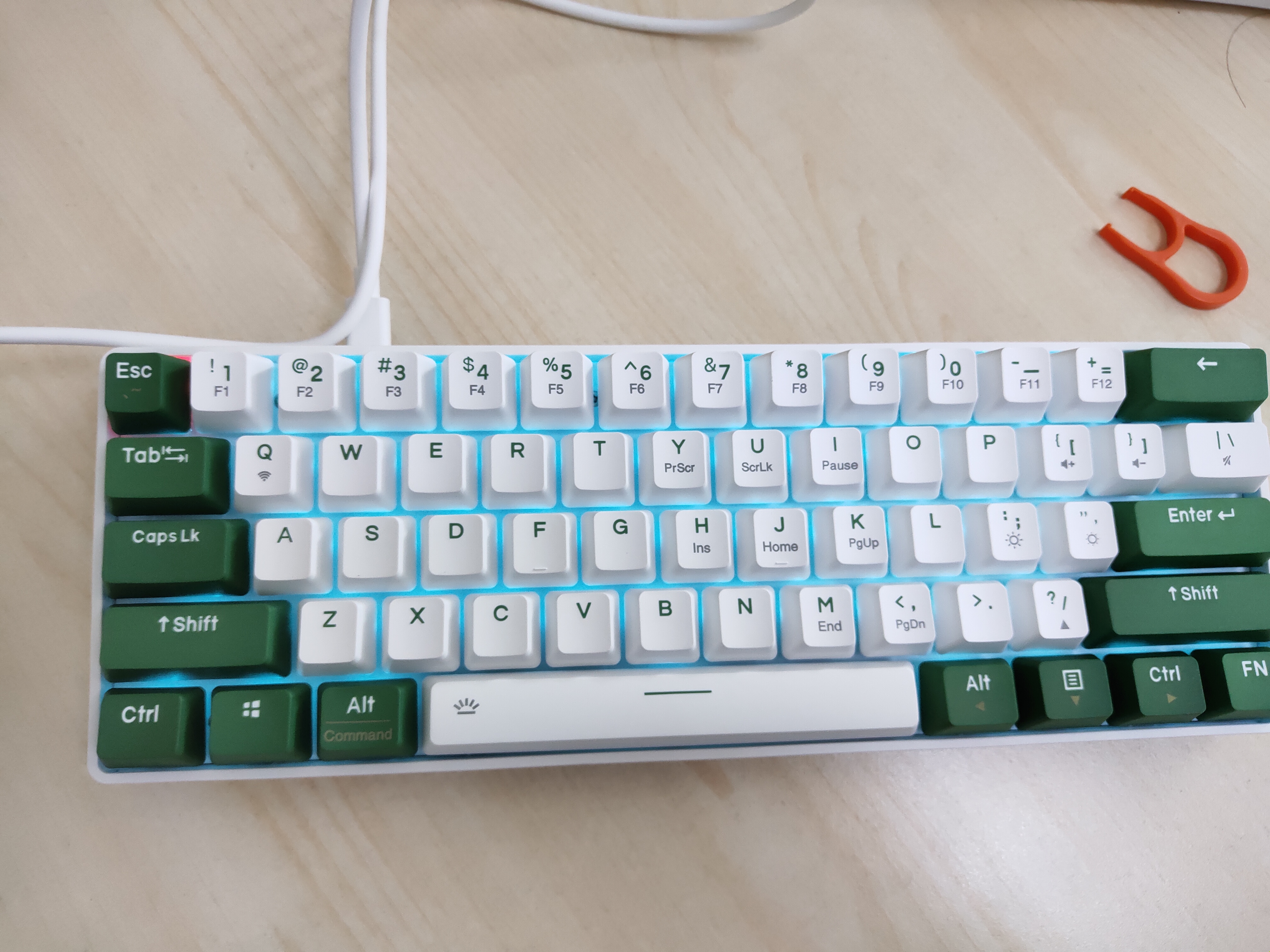 机械键盘樱桃轴与普通轴的区别,入坑机械键盘哪种轴好