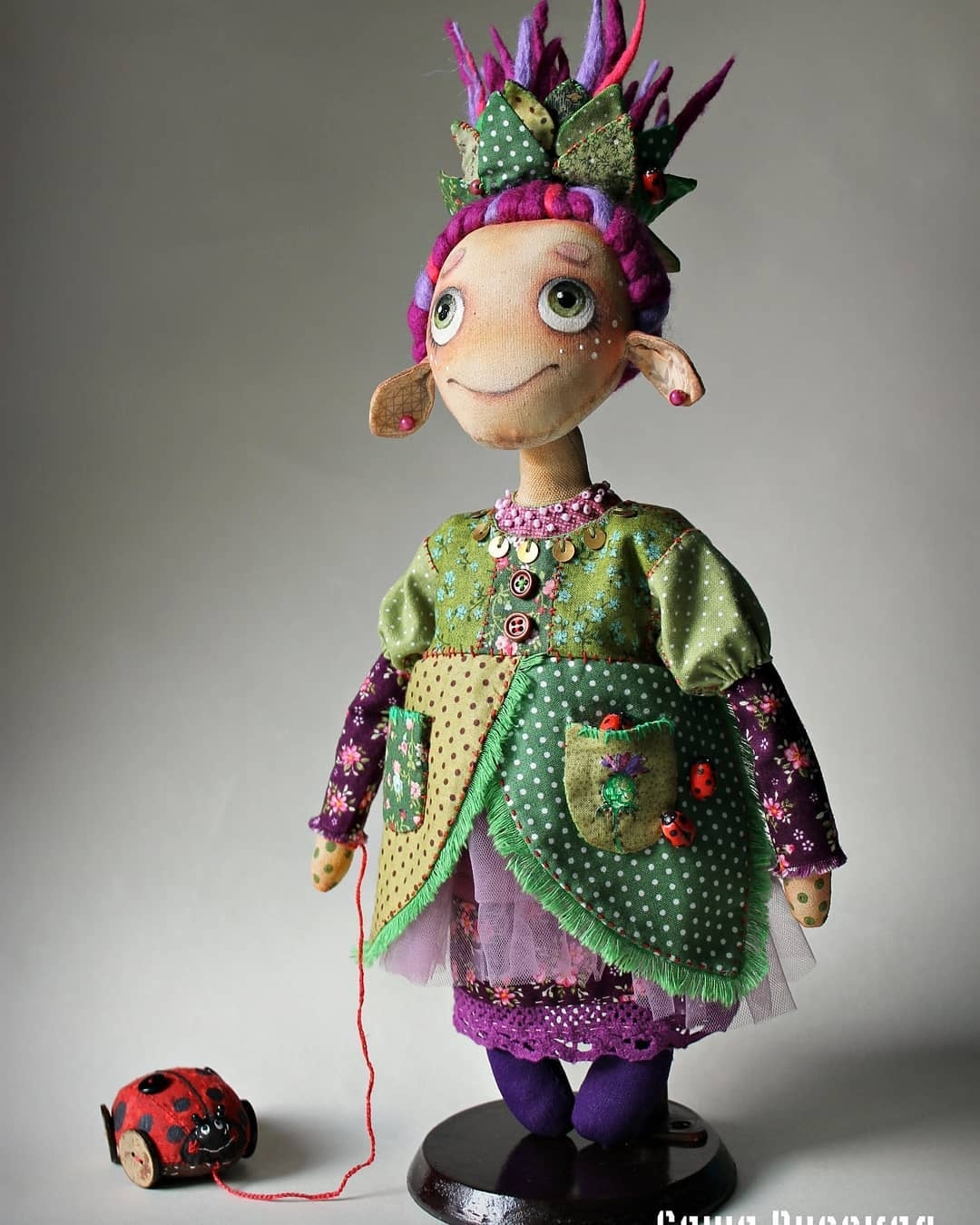 国外艺术家的布艺玩偶作品，非常有创意和想象力