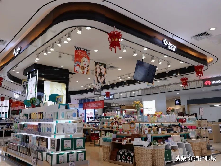 聊城的姐妹们，金鼎春季化妆防晒节活动大牌免费送！超值秒杀