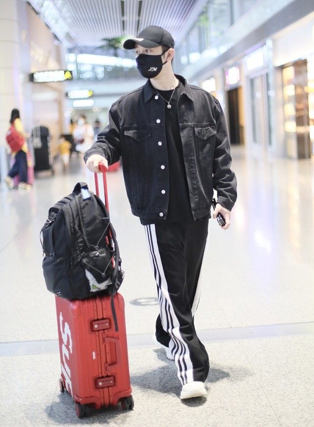 黄晓明日常穿衣搭配,黄晓明造型盘点