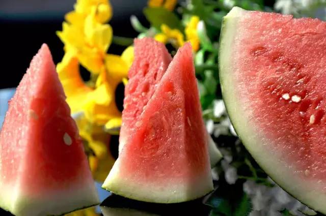 孕早期怕热是怎么回事,孕妈为啥有的怕冷有的怕热