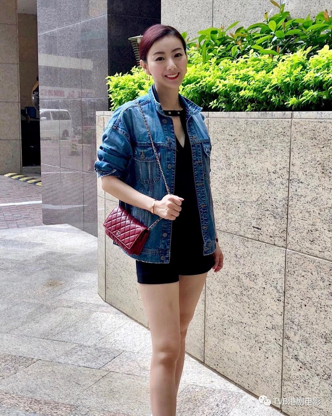 香港新闻主持人周嘉仪,翡翠台周嘉仪什么时候离开tvb的