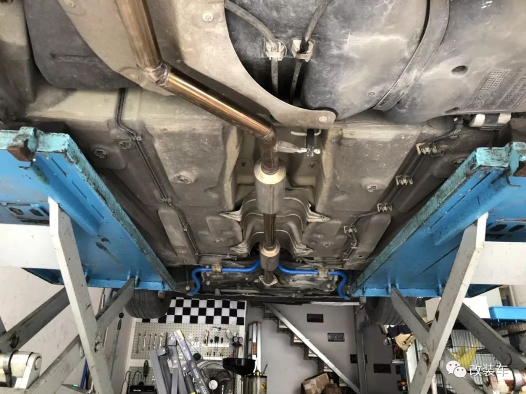 改装也疯狂黑武士标致207的蜕变,08年标致207还能值多少钱