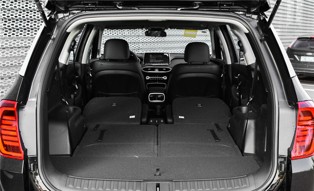 2020现代胜达6座版用车体会,胜达2017款2.0t自动两驱智能型7座