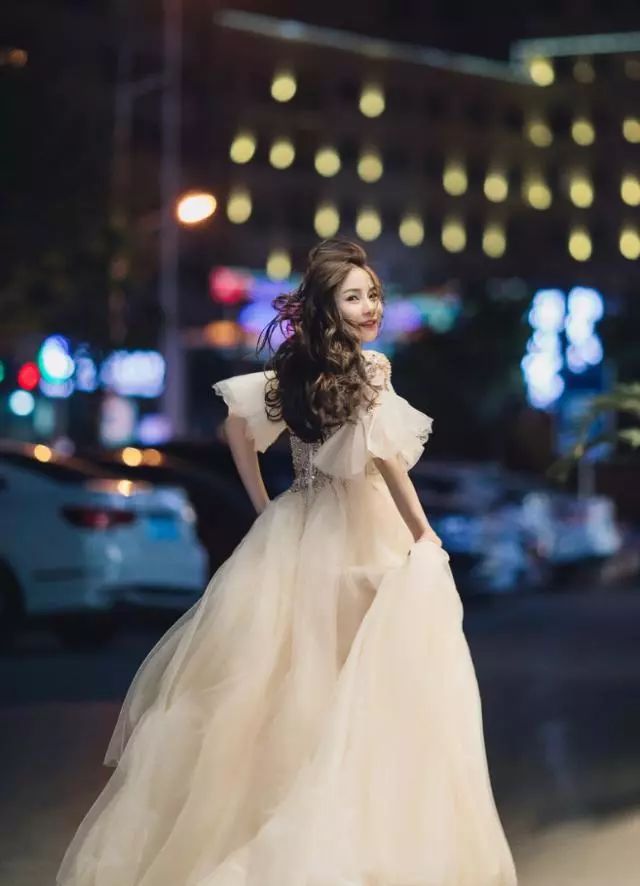 拍照侧脸取景技巧,拍人像侧脸的技巧