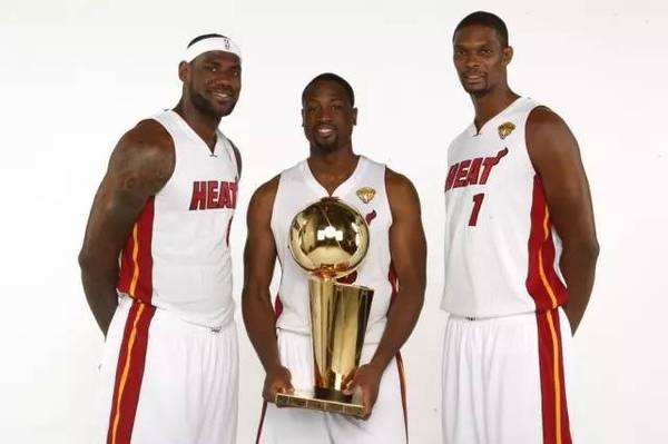 铁神之说杳无音信杀神亮刃剑啸江湖