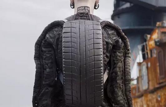 男士潮流包包助你玩转时尚,适合出街的男士包包