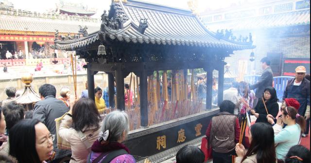 小孩不宜带着去的4个地方,出门就不能带小孩去的五种地方