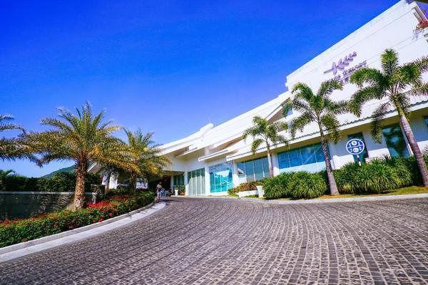 亚龙湾度假酒店全部测评,亚龙湾一线海景哪个酒店比较好